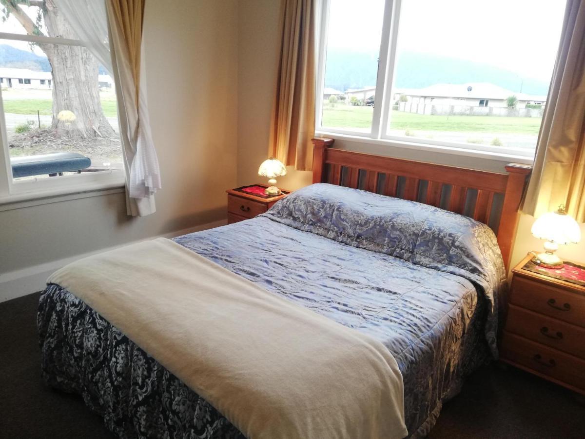 Te Anau Lodge Екстериор снимка