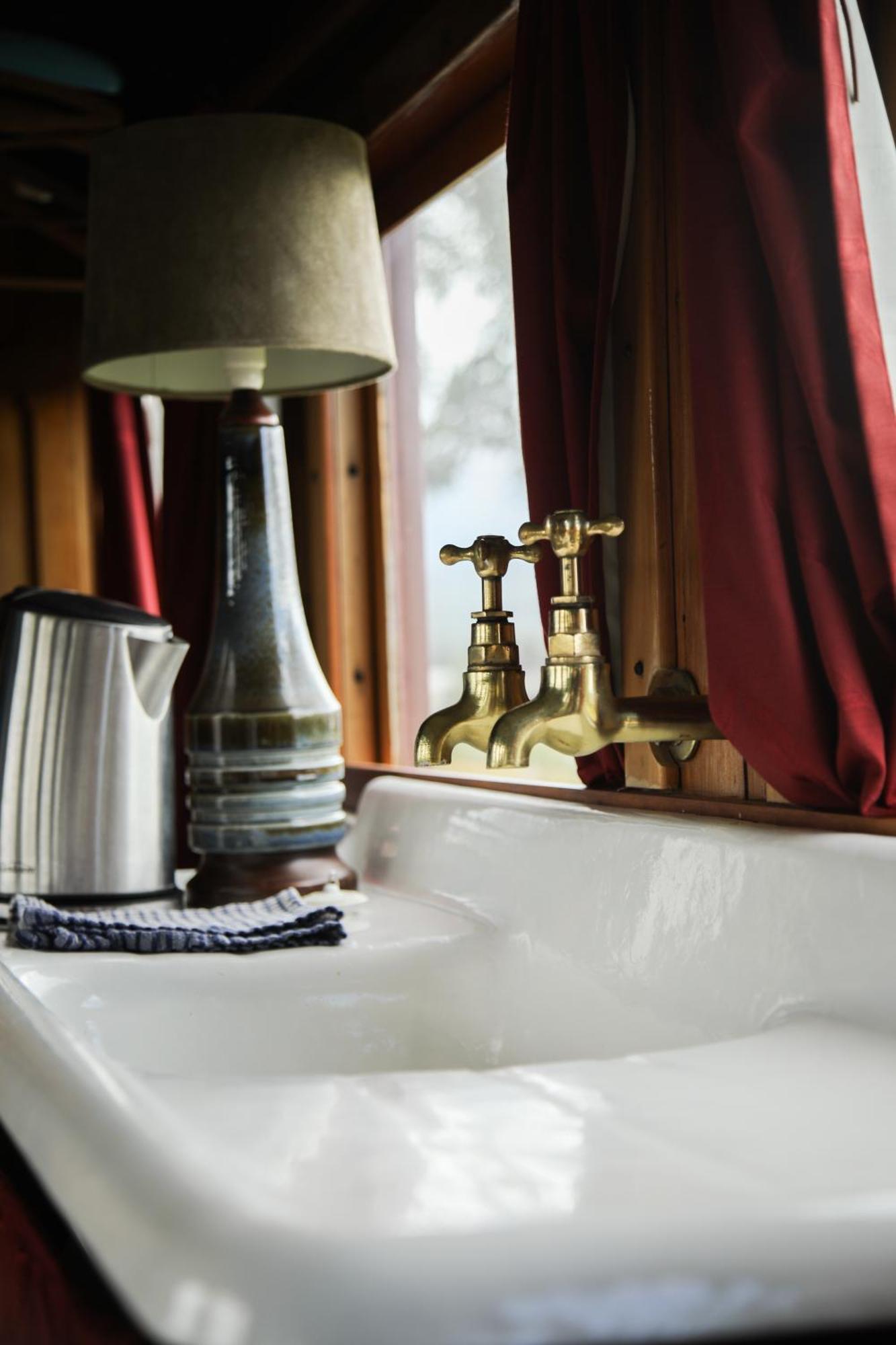 Te Anau Lodge Екстериор снимка