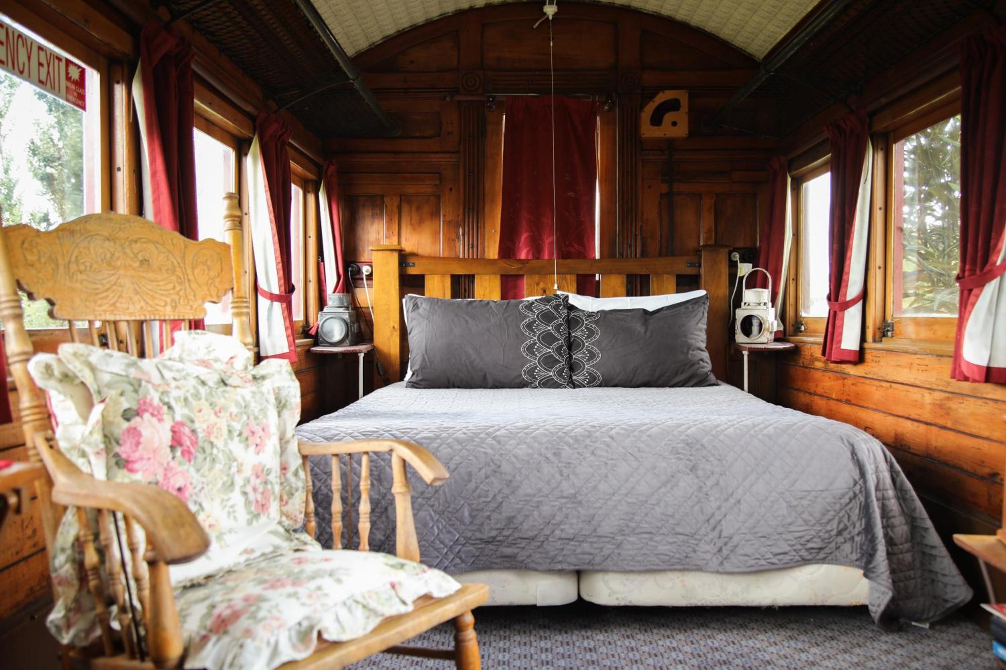 Te Anau Lodge Екстериор снимка