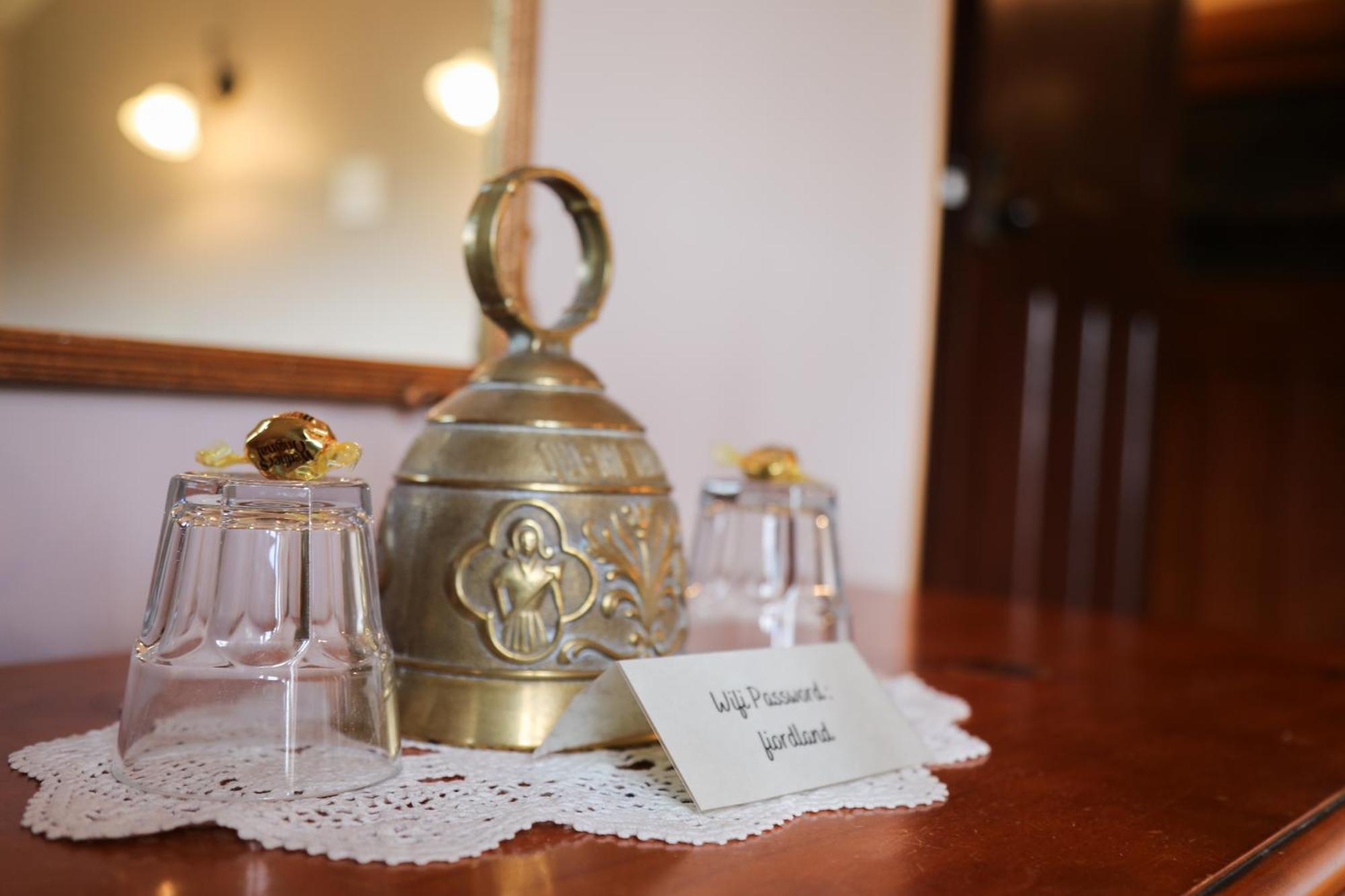 Te Anau Lodge Екстериор снимка