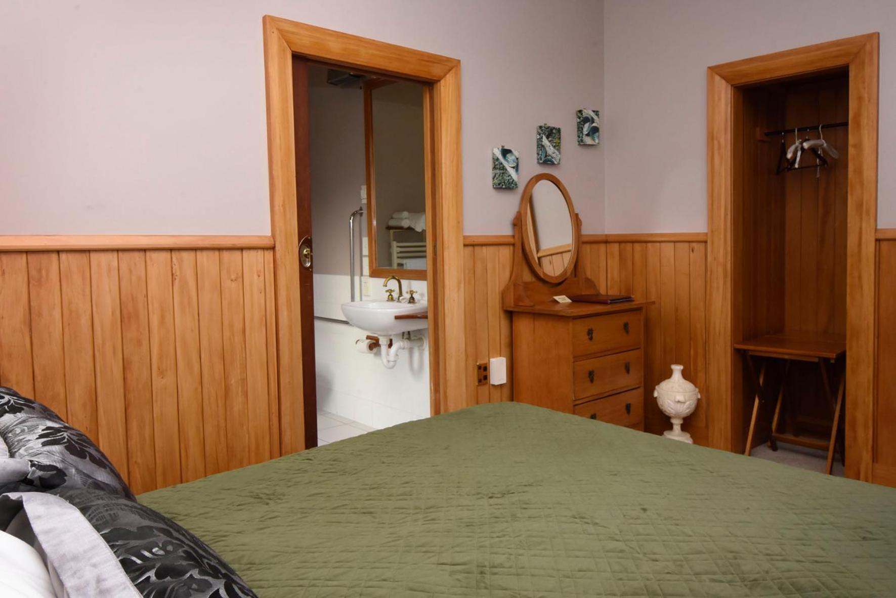 Te Anau Lodge Екстериор снимка