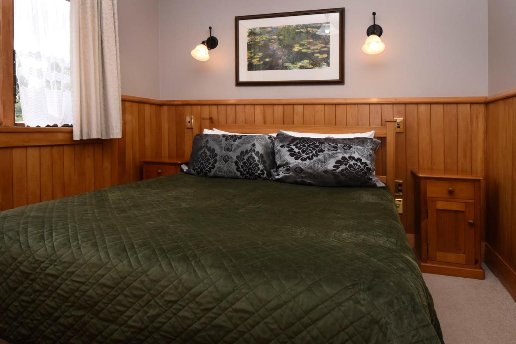 Te Anau Lodge Екстериор снимка