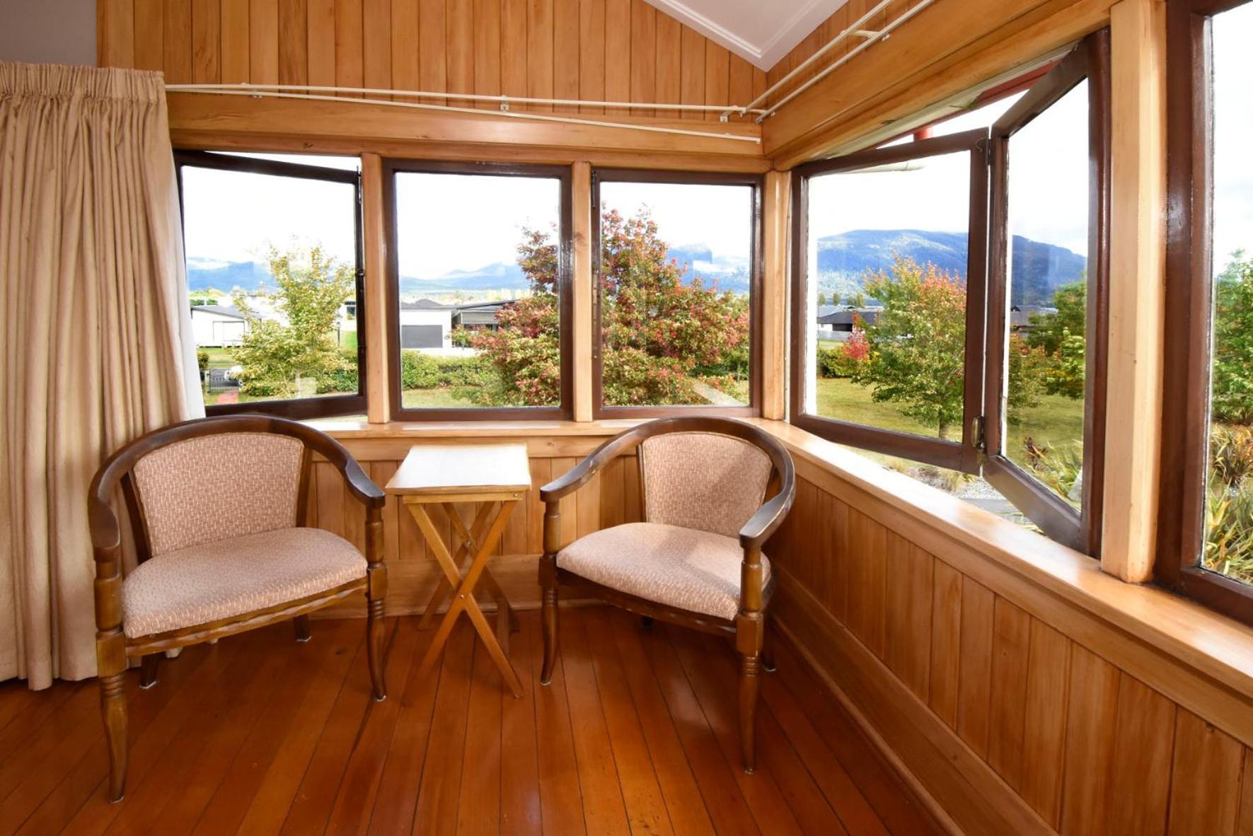 Te Anau Lodge Екстериор снимка