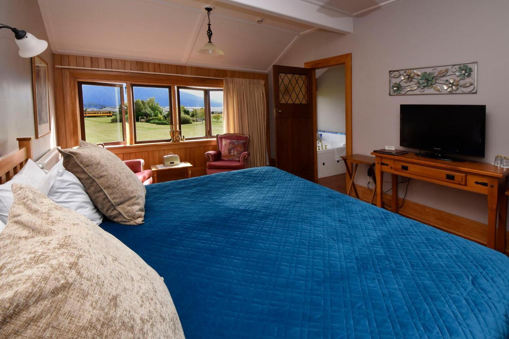 Te Anau Lodge Екстериор снимка